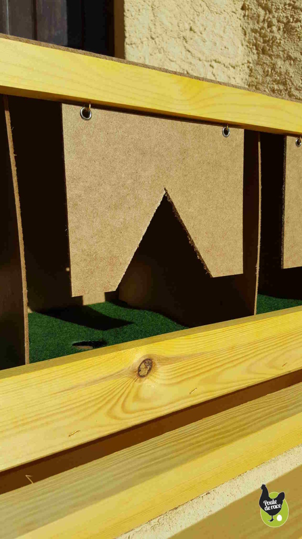 l'entrée du nid avec les battants l'entrée du nid avec les battants