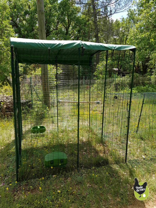 version 2x2x2 avec 2 bâches opaques version 2x2x2 avec 2 bâches opaques