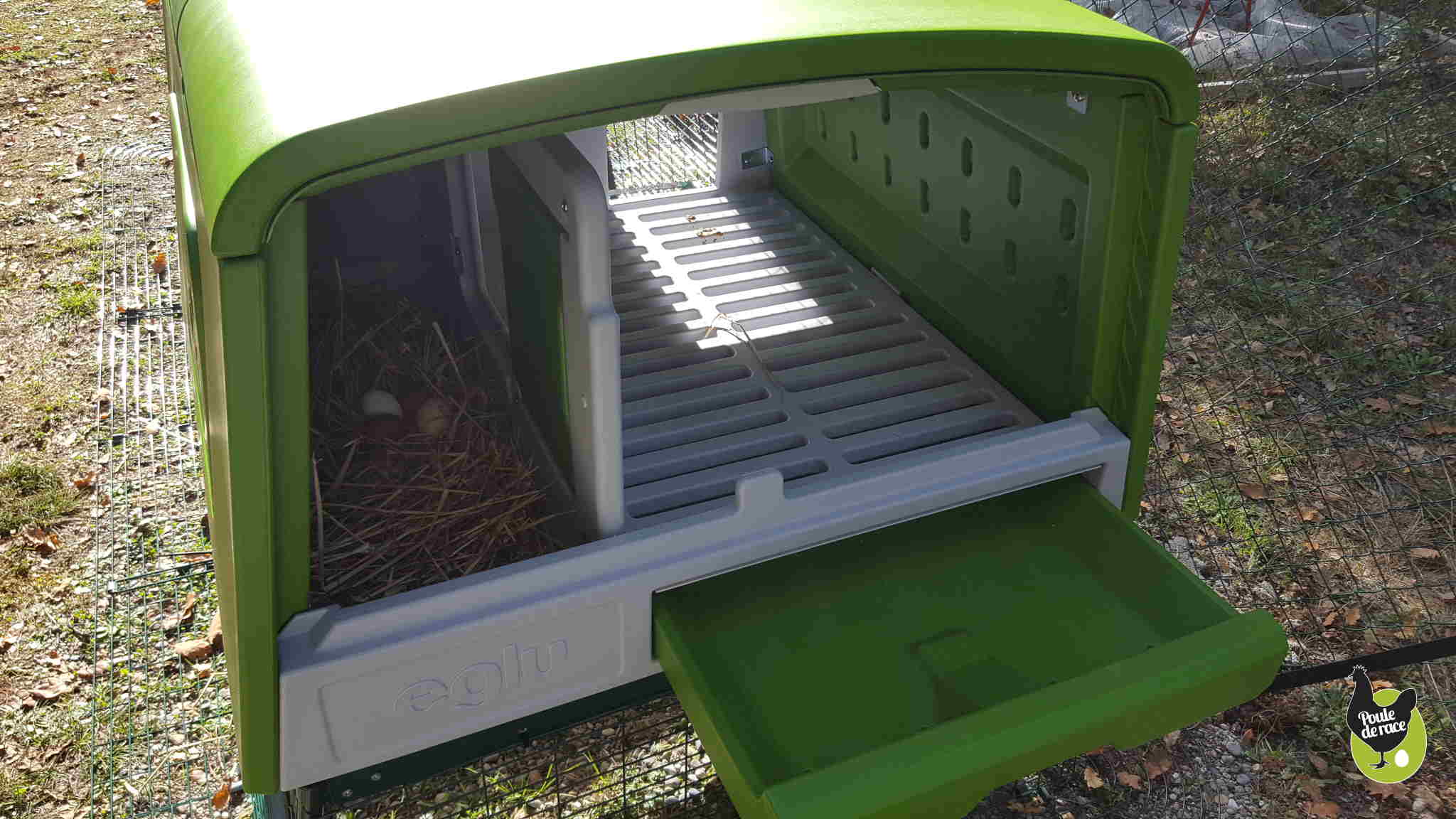 un tiroir à déjection profond un tiroir à déjection profond