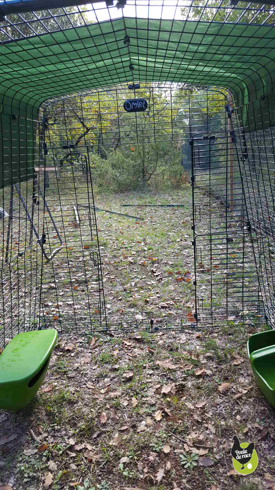 vue de l'intérieur de l'enclos de l'Eglu Cube vue de l'intérieur de l'enclos de l'Eglu Cube